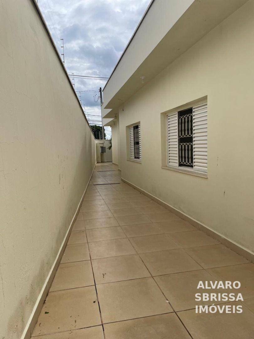 Casa à venda e aluguel com 3 quartos, 180m² - Foto 14