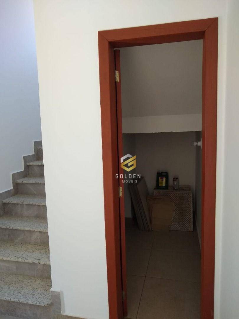 Sobrado à venda com 3 quartos, 200m² - Foto 19