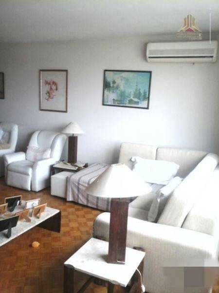 Apartamento à venda com 3 quartos, 174m² - Foto 2