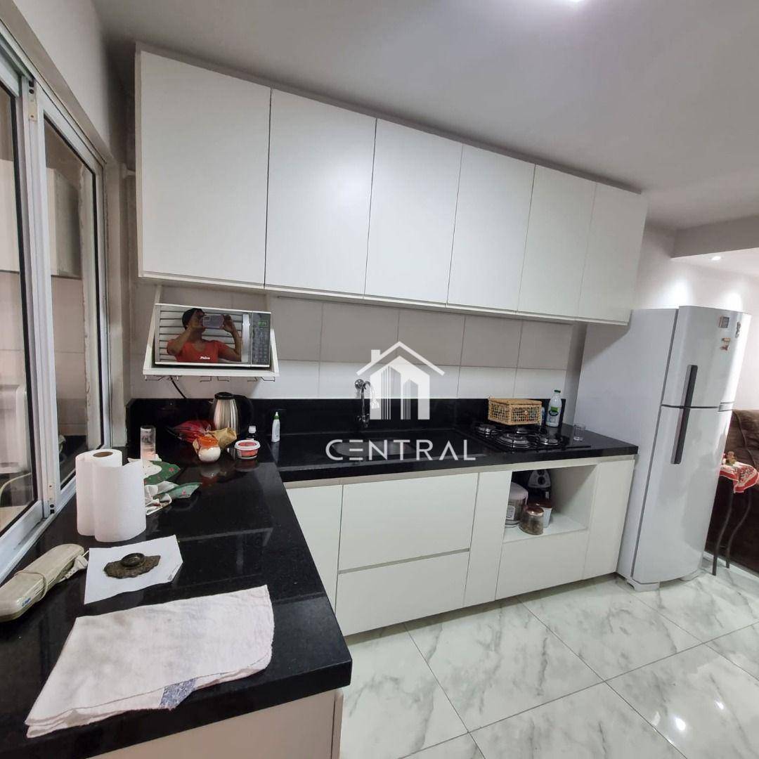 Casa à venda com 2 quartos, 70m² - Foto 8
