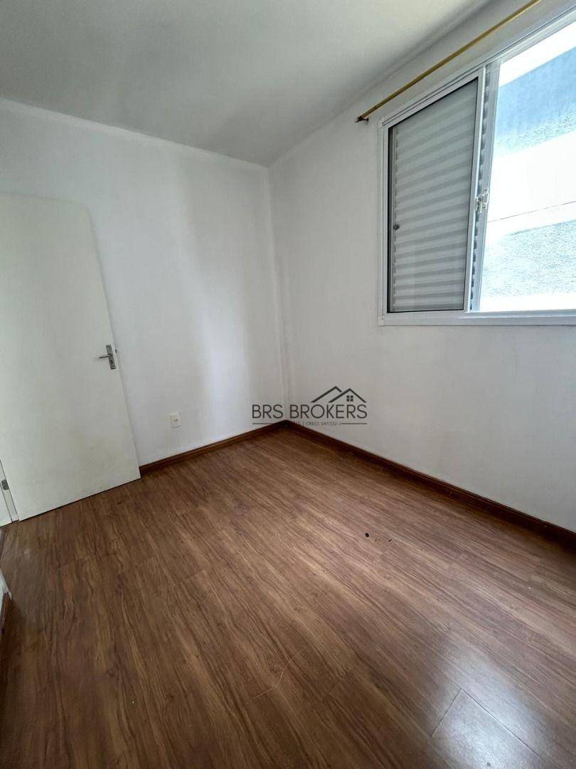 Apartamento à venda com 2 quartos, 44m² - Foto 17