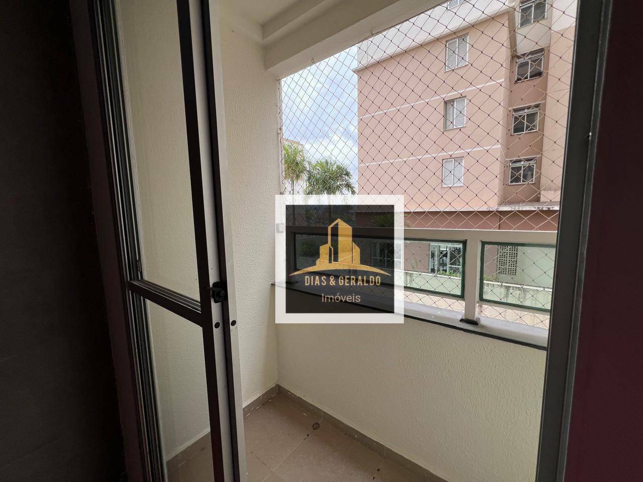 Apartamento para alugar com 3 quartos, 65m² - Foto 5