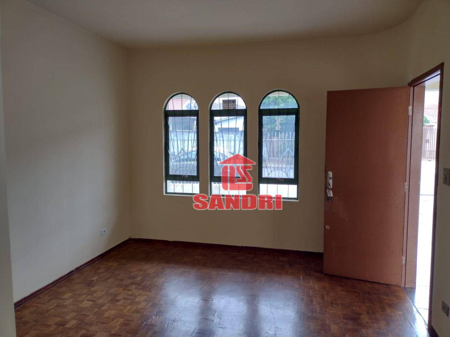 Casa para alugar com 3 quartos, 200m² - Foto 4