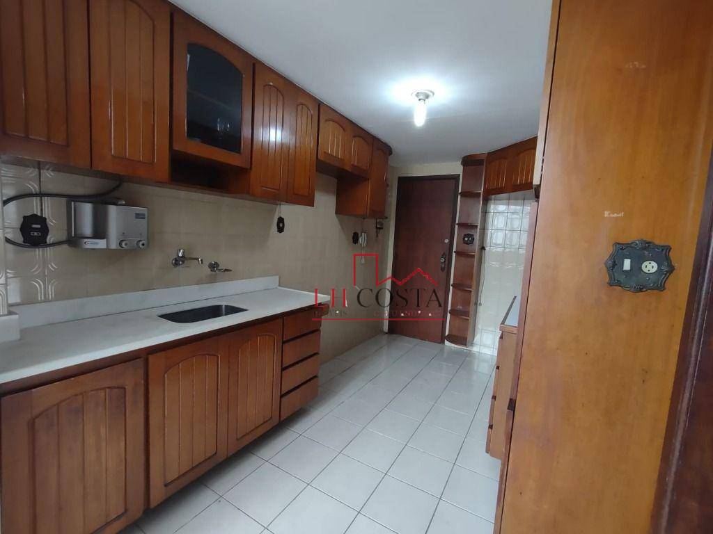 Apartamento à venda com 3 quartos, 140m² - Foto 29