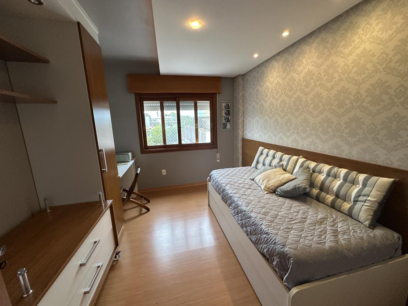 Apartamento à venda com 3 quartos, 137m² - Foto 7