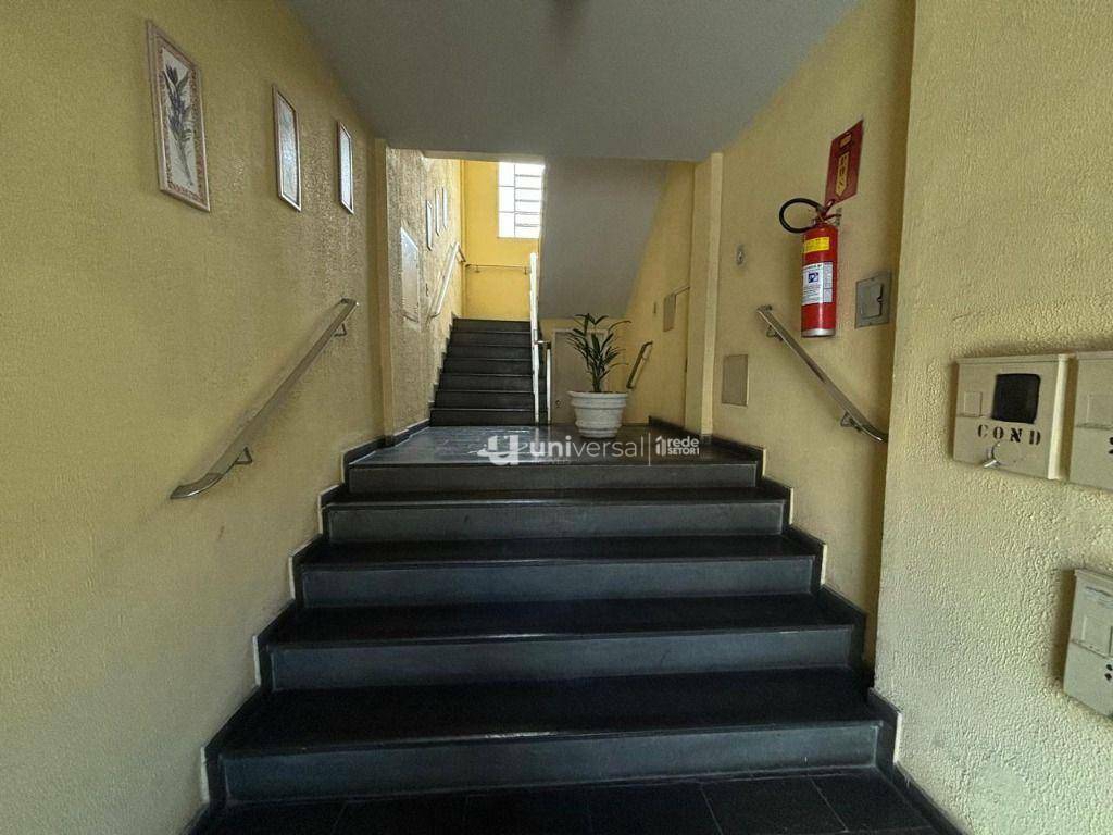 Apartamento para alugar com 1 quarto, 65m² - Foto 12