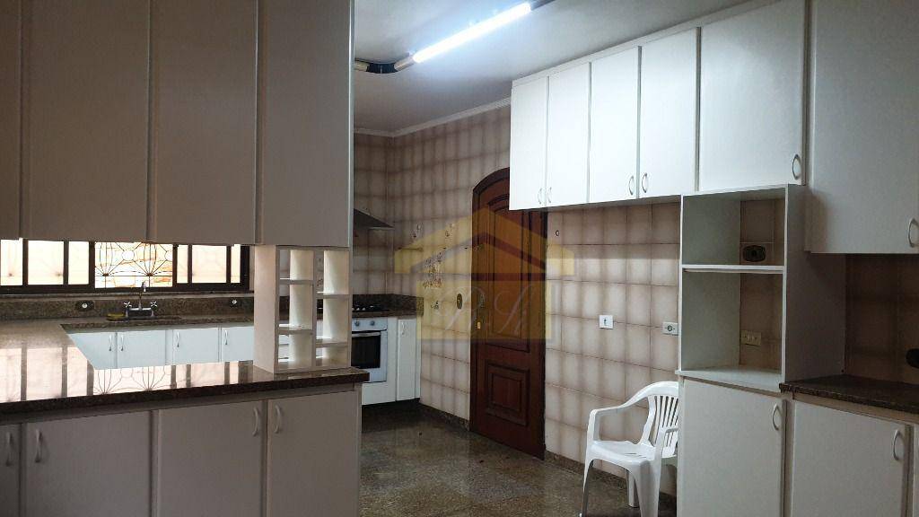 Sobrado para alugar com 6 quartos, 315m² - Foto 10