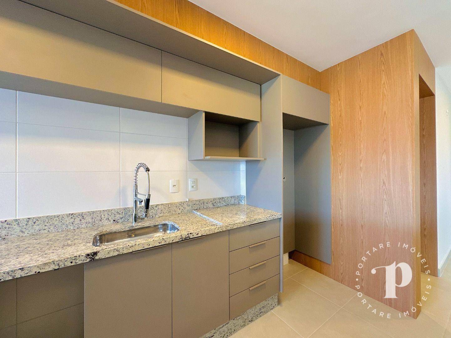 Apartamento à venda com 3 quartos, 107m² - Foto 12