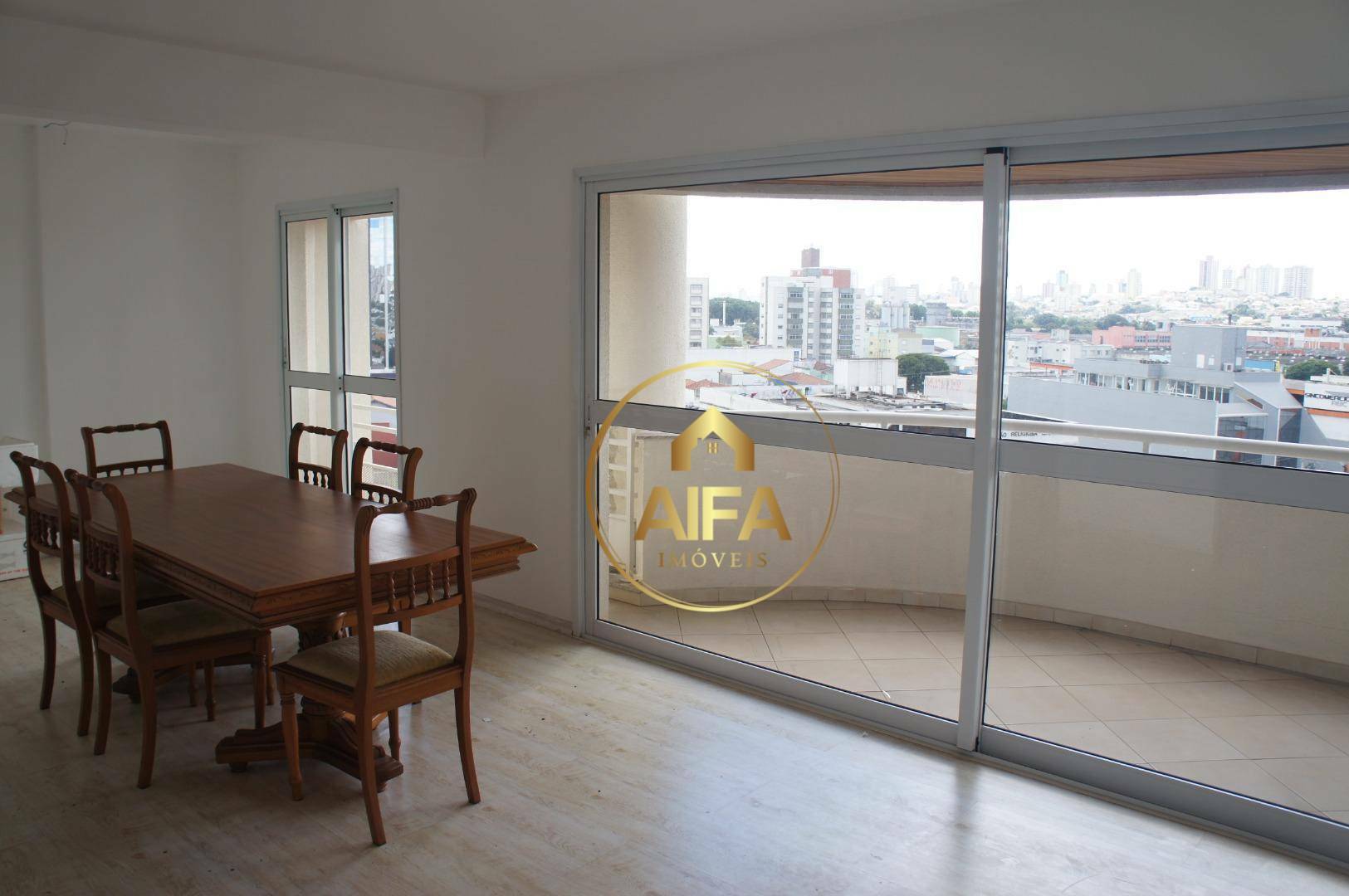 Apartamento à venda com 3 quartos, 125m² - Foto 1