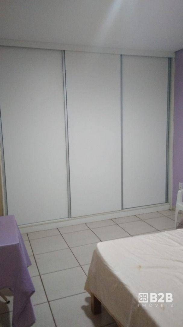 Chácara à venda com 3 quartos, 225m² - Foto 4