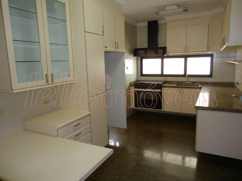 Apartamento para alugar com 3 quartos, 156m² - Foto 9