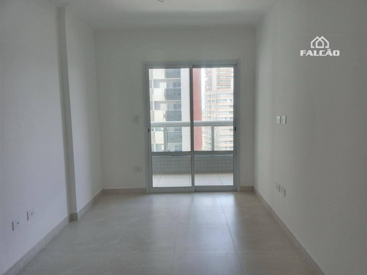 Apartamento à venda com 1 quarto, 55m² - Foto 2