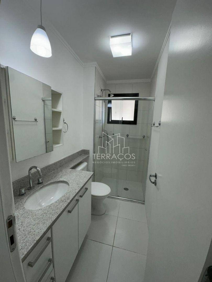 Apartamento para alugar com 3 quartos, 87m² - Foto 12