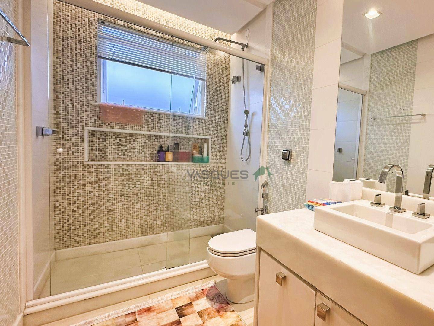 Casa de Condomínio à venda com 4 quartos, 295m² - Foto 19