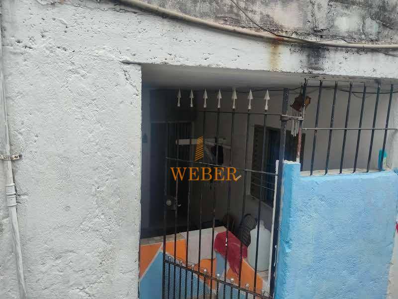 Sobrado à venda com 9 quartos, 200m² - Foto 16