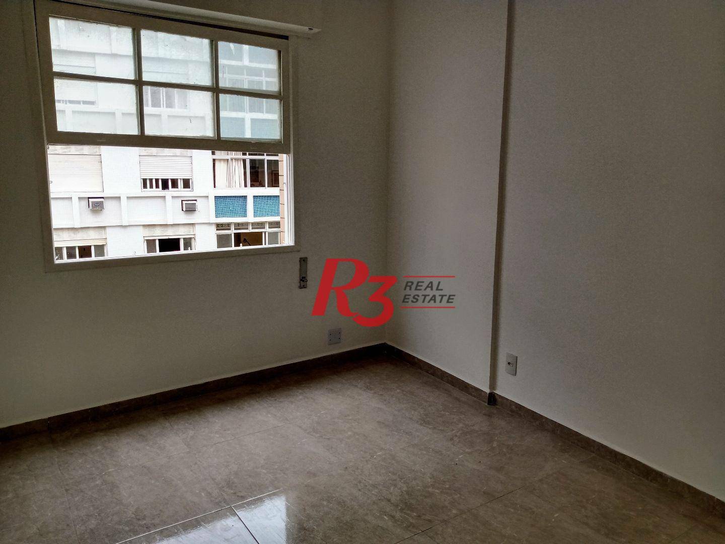 Apartamento à venda com 1 quarto, 50m² - Foto 2