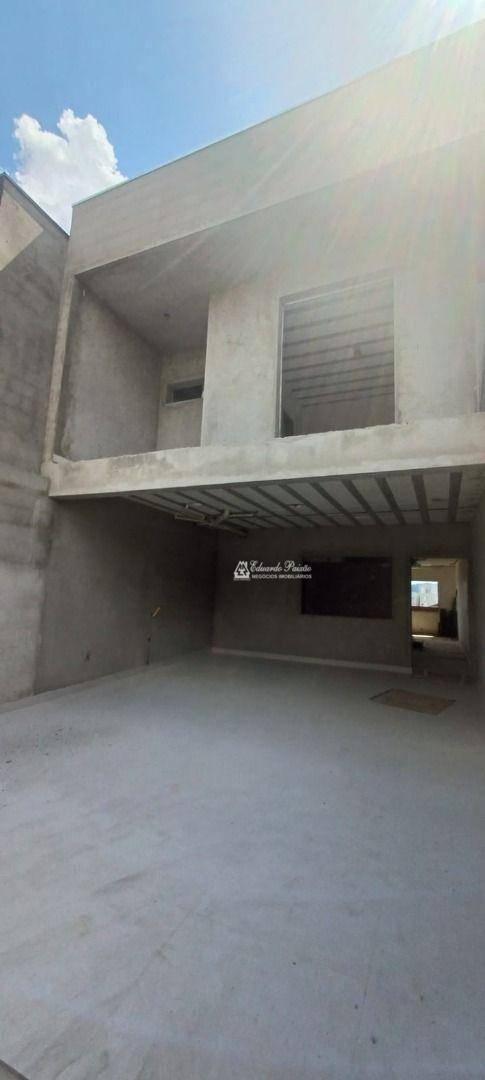 Sobrado à venda com 3 quartos, 200m² - Foto 3