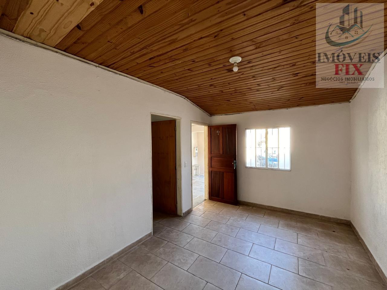 Casa à venda com 3 quartos, 80m² - Foto 3