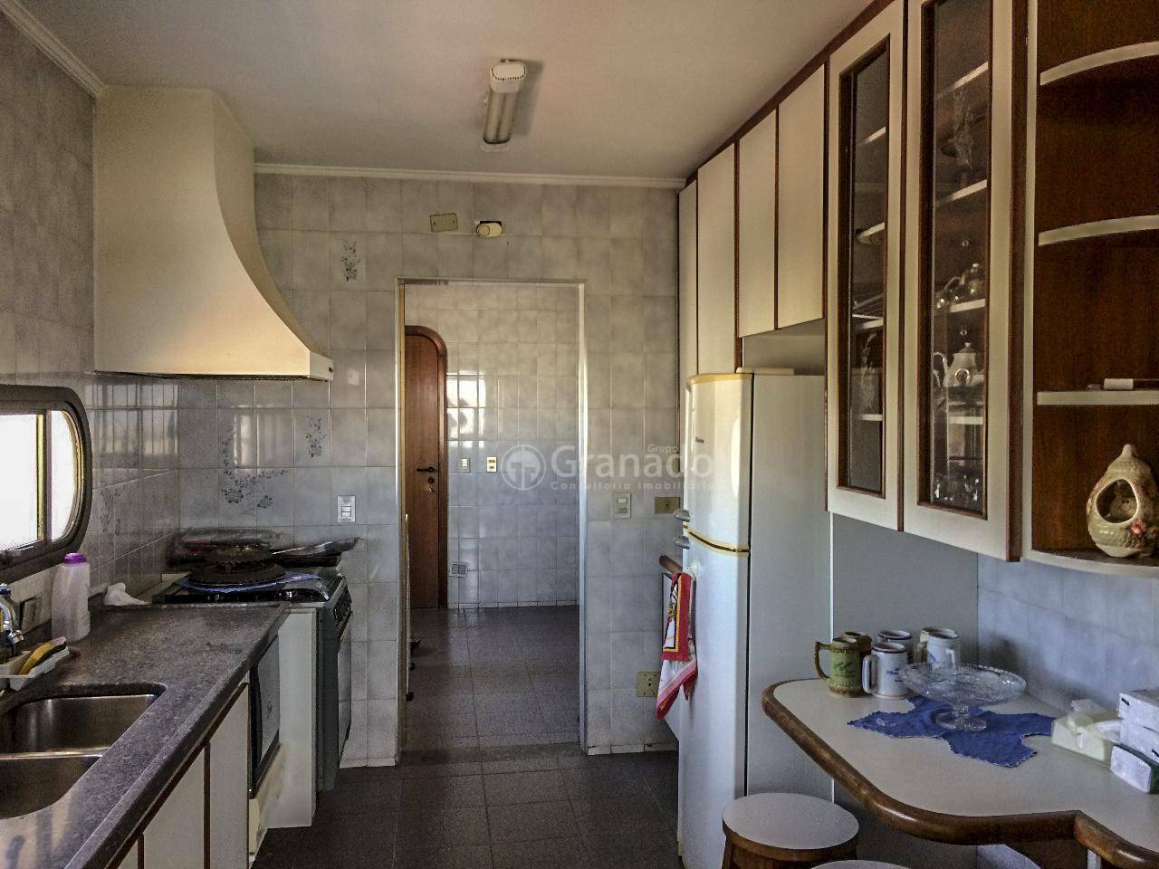 Apartamento à venda com 4 quartos, 210m² - Foto 22