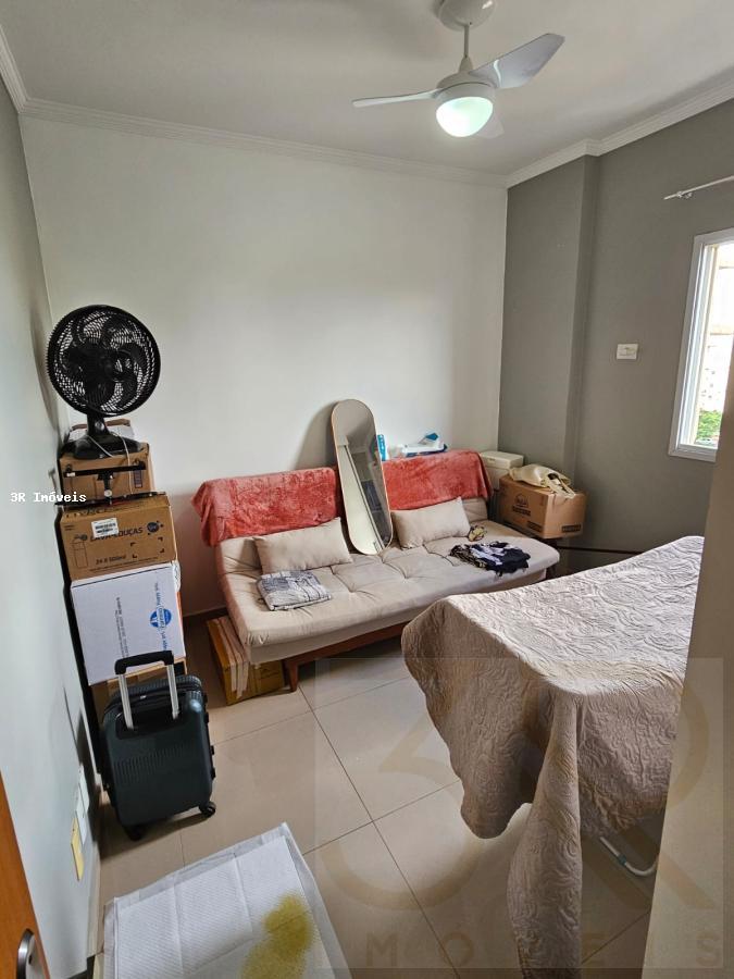 Apartamento à venda com 2 quartos, 70m² - Foto 15