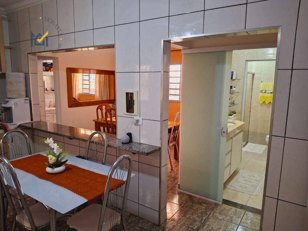 Casa à venda com 2 quartos, 77m² - Foto 4