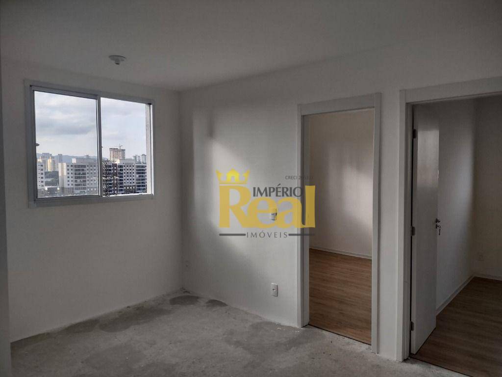 Apartamento à venda com 2 quartos, 42m² - Foto 2