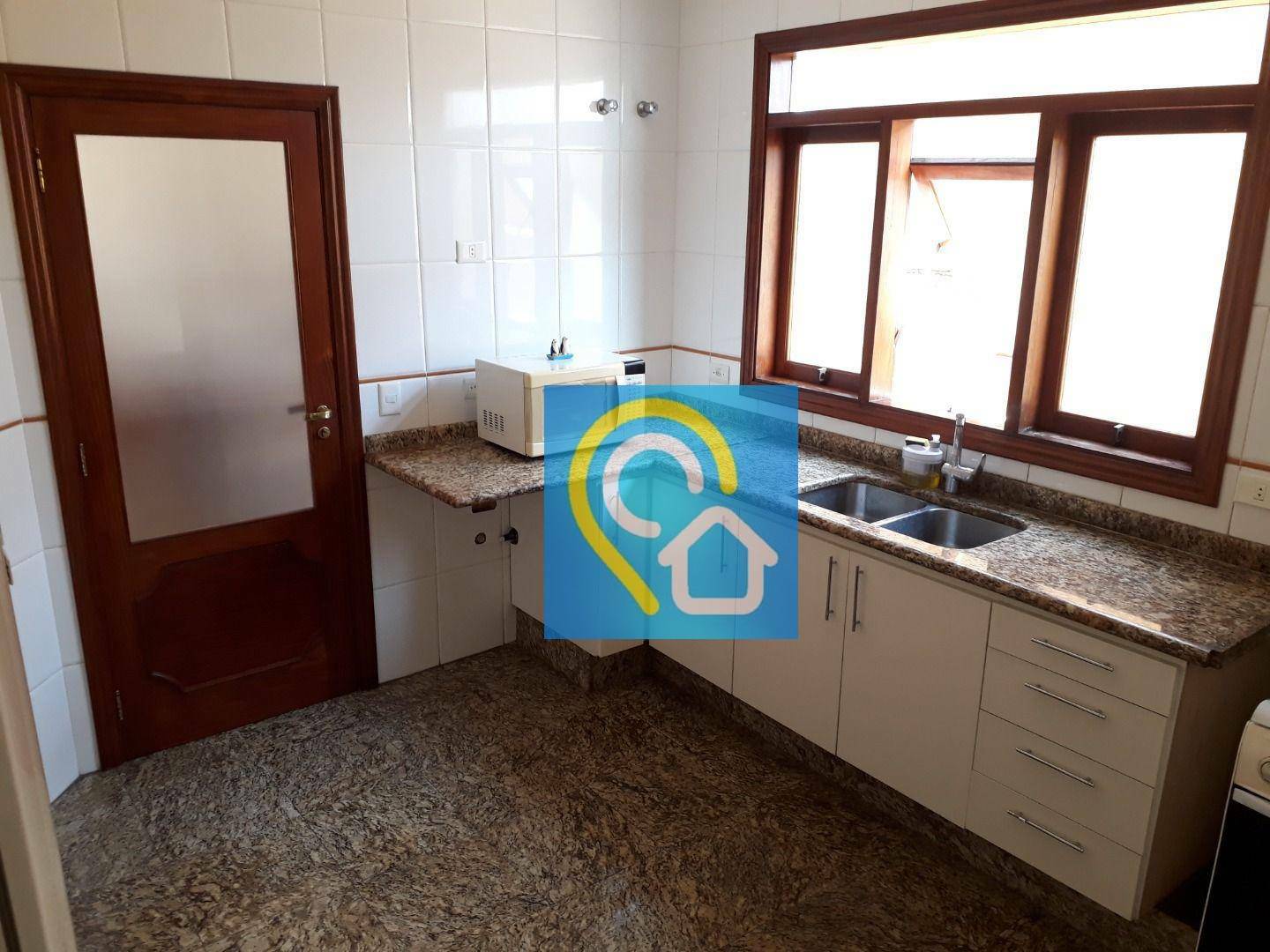 Casa de Condomínio à venda com 4 quartos, 353m² - Foto 14