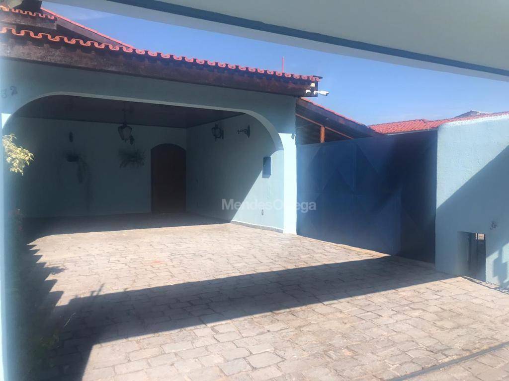 Casa para alugar com 3 quartos, 400m² - Foto 17