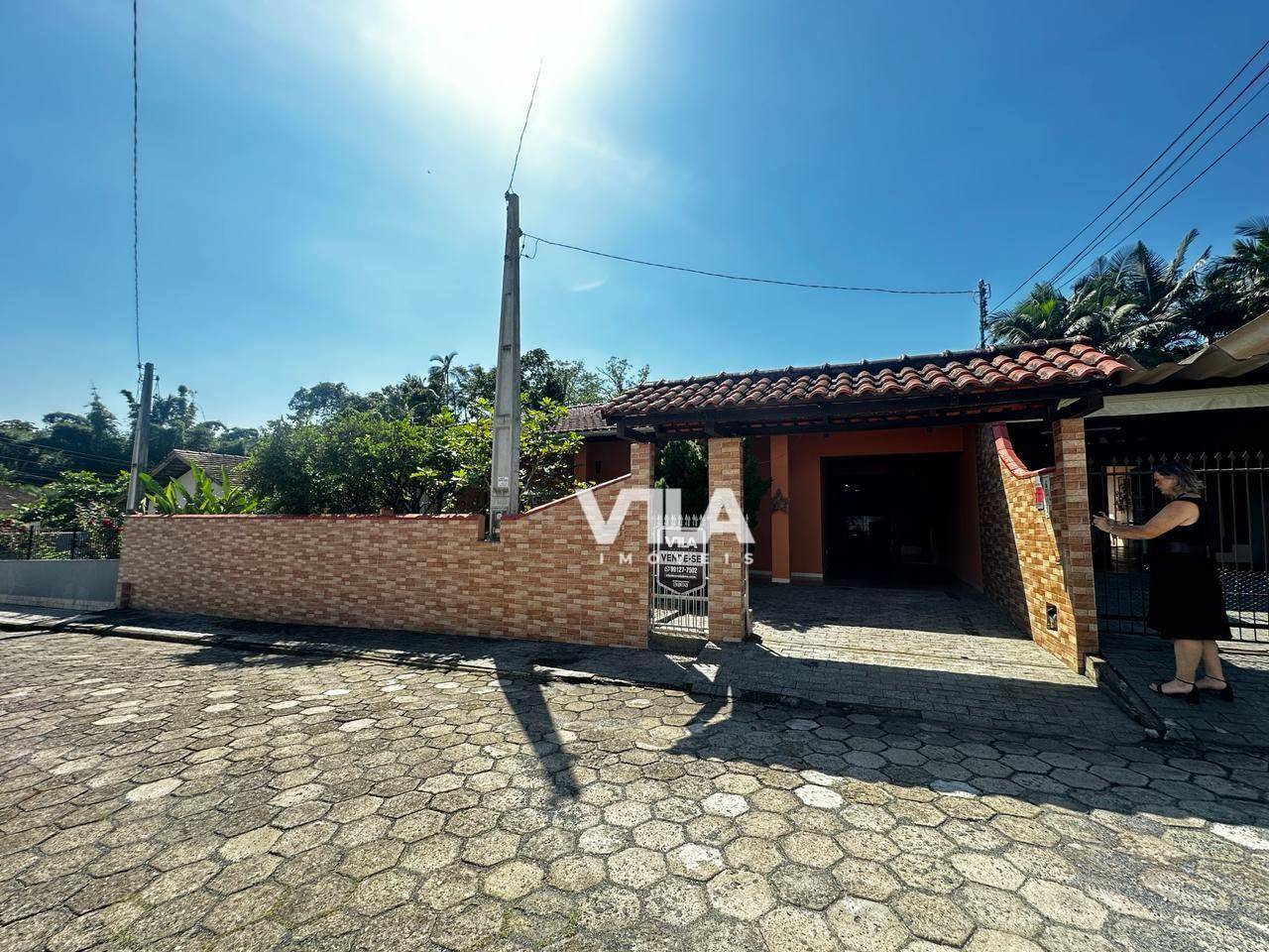 Casa à venda com 3 quartos, 229m² - Foto 2