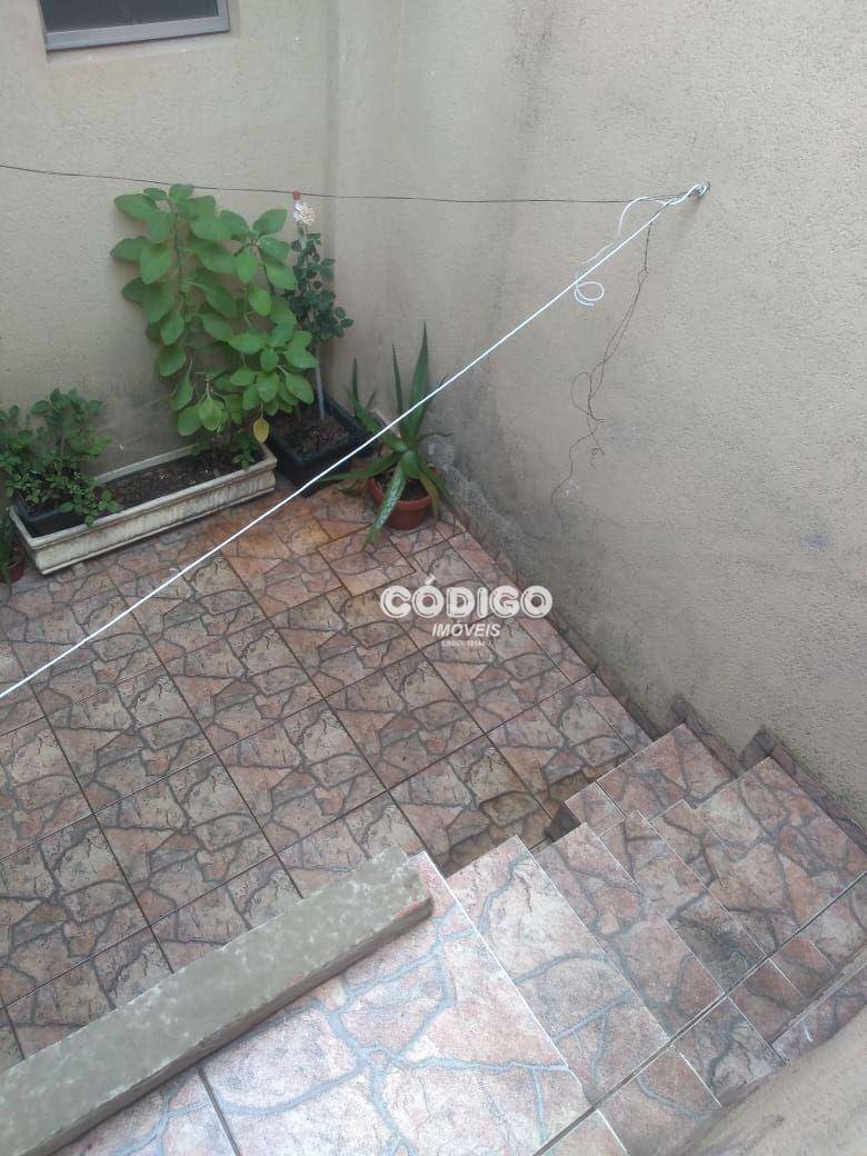 Sobrado à venda com 4 quartos, 100m² - Foto 13