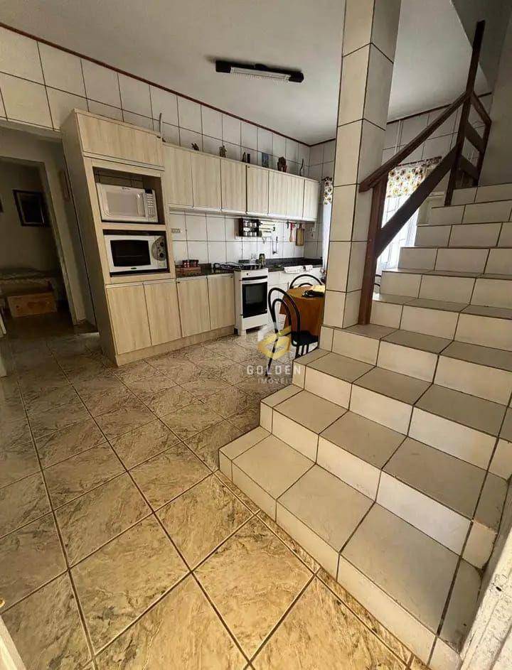 Casa, 5 quartos, 1 m² - Foto 2