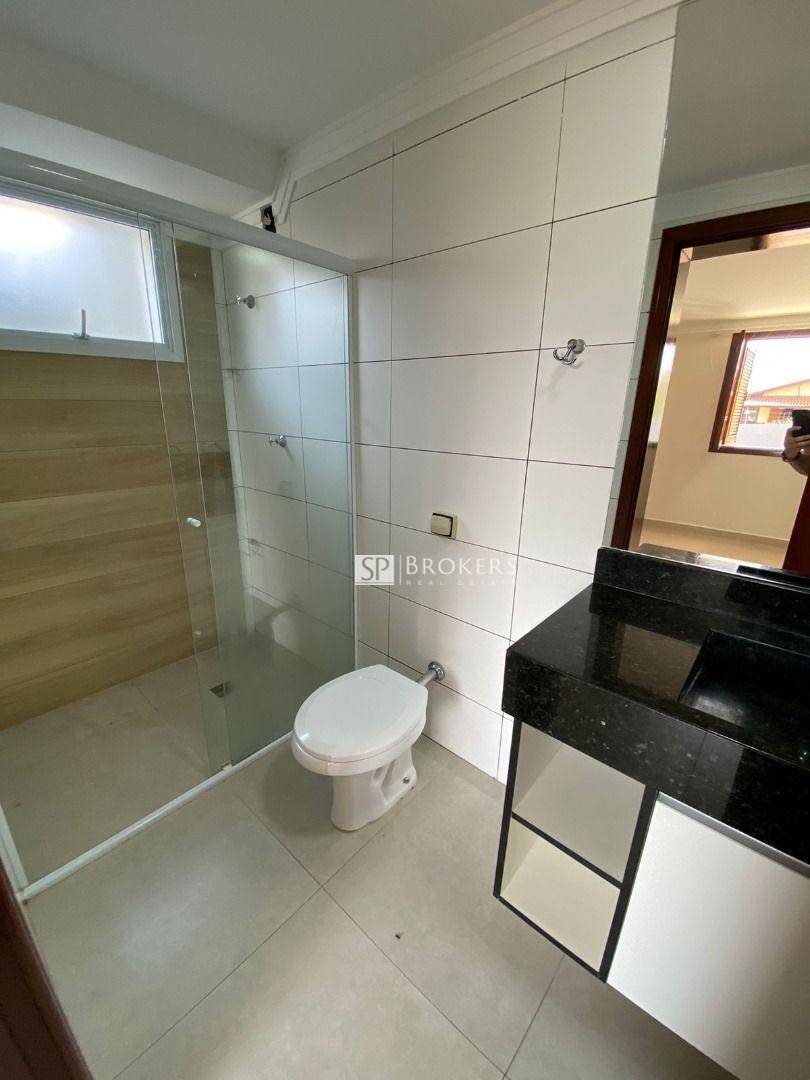 Casa para alugar com 4 quartos, 300m² - Foto 42