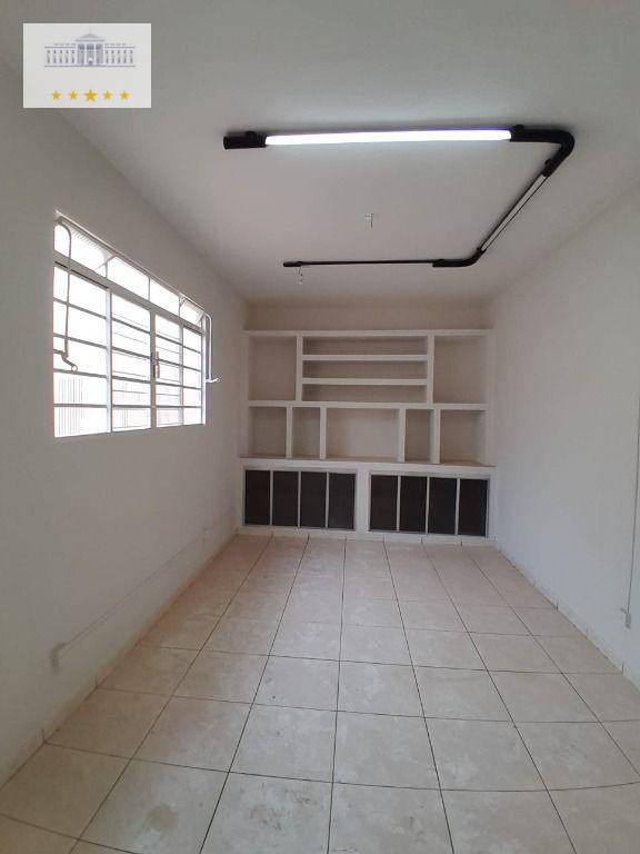 Casa para alugar com 3 quartos, 180m² - Foto 4