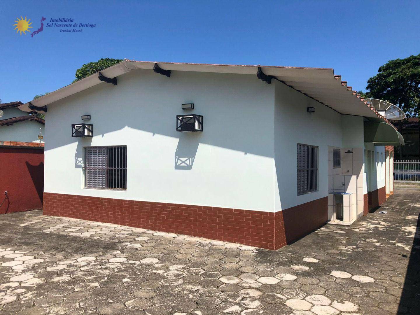 Casa à venda com 3 quartos, 195m² - Foto 2