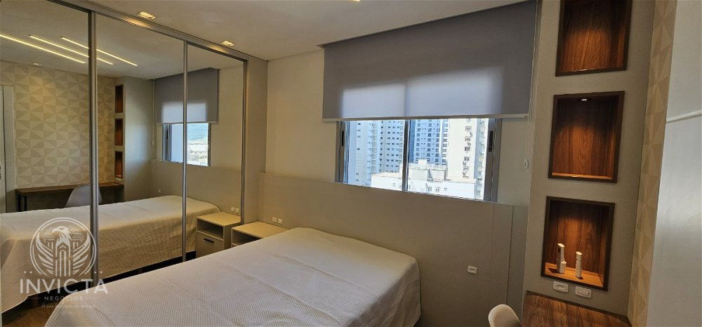 Apartamento à venda com 4 quartos, 156m² - Foto 14