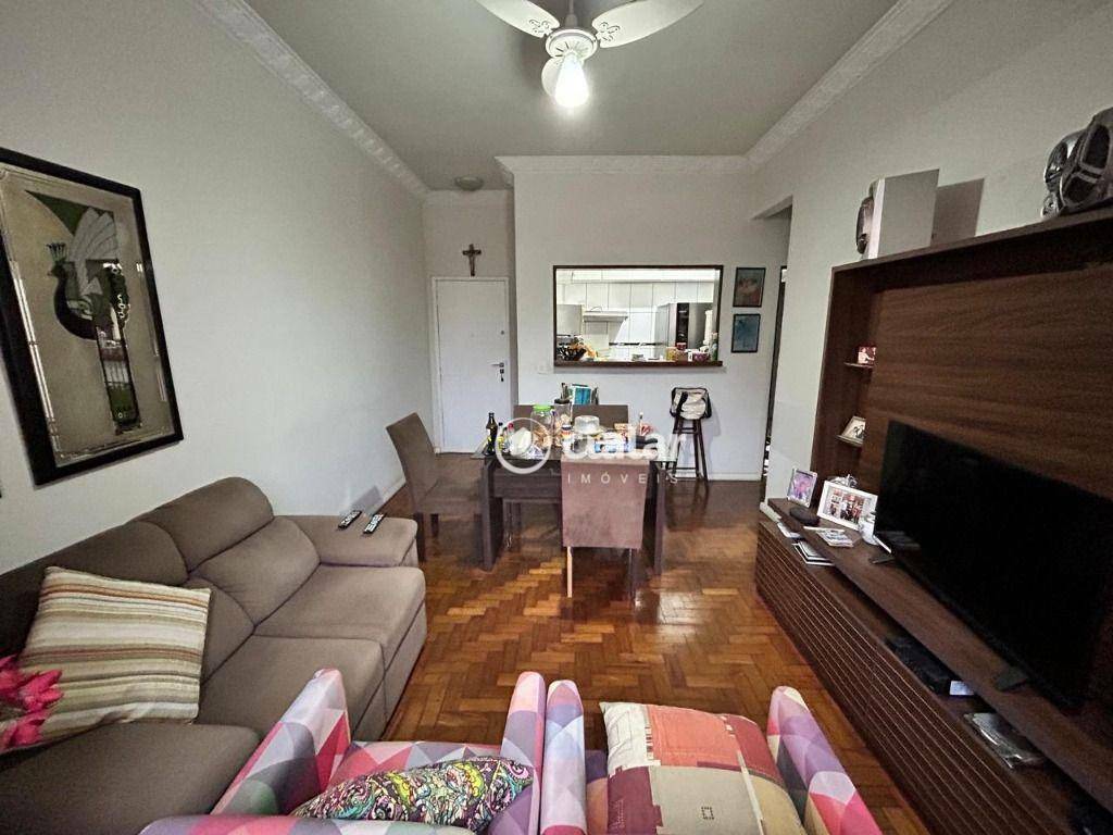 Apartamento à venda com 2 quartos, 72m² - Foto 1