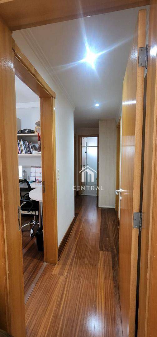 Apartamento à venda com 3 quartos, 107m² - Foto 17