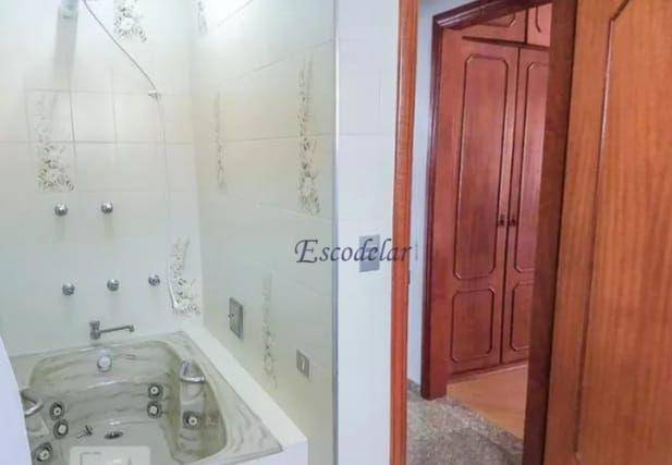 Sobrado à venda com 4 quartos, 250m² - Foto 7