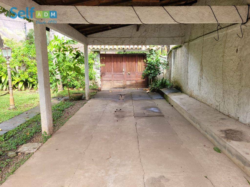 Casa para alugar com 4 quartos, 200m² - Foto 17