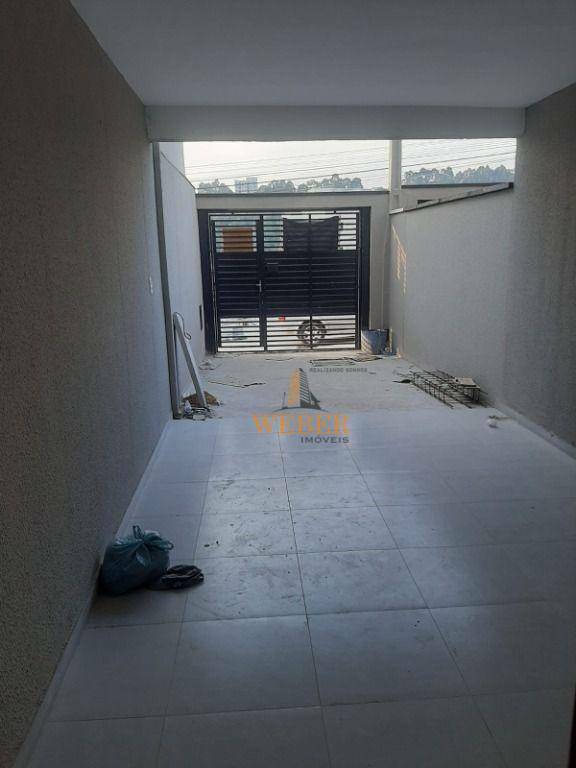 Casa à venda com 3 quartos, 90m² - Foto 2