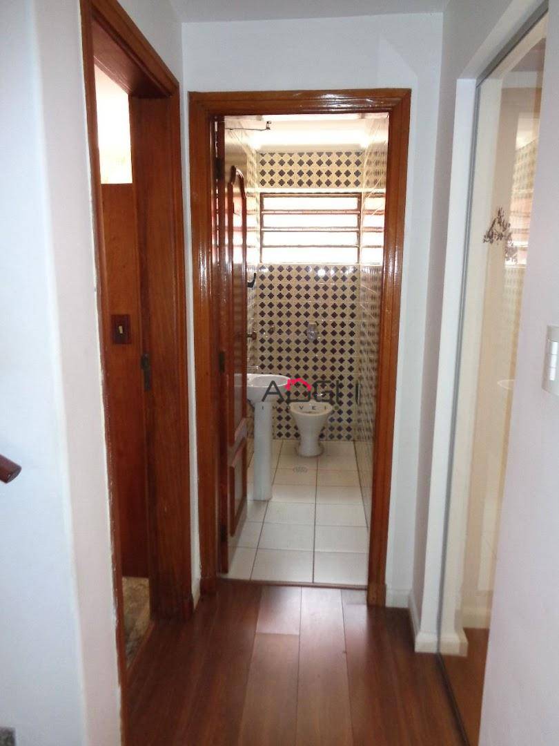 Casa à venda com 3 quartos, 250m² - Foto 8