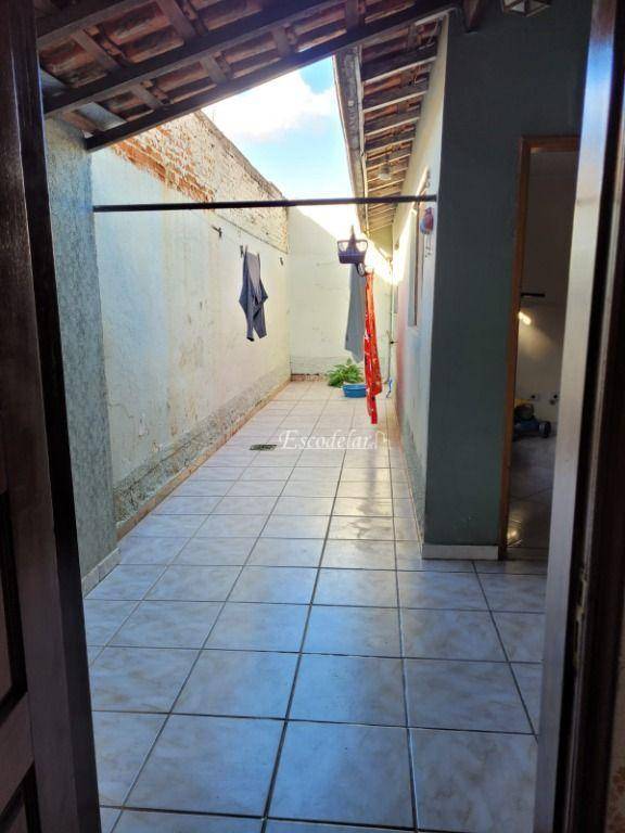 Casa à venda com 3 quartos, 180m² - Foto 23