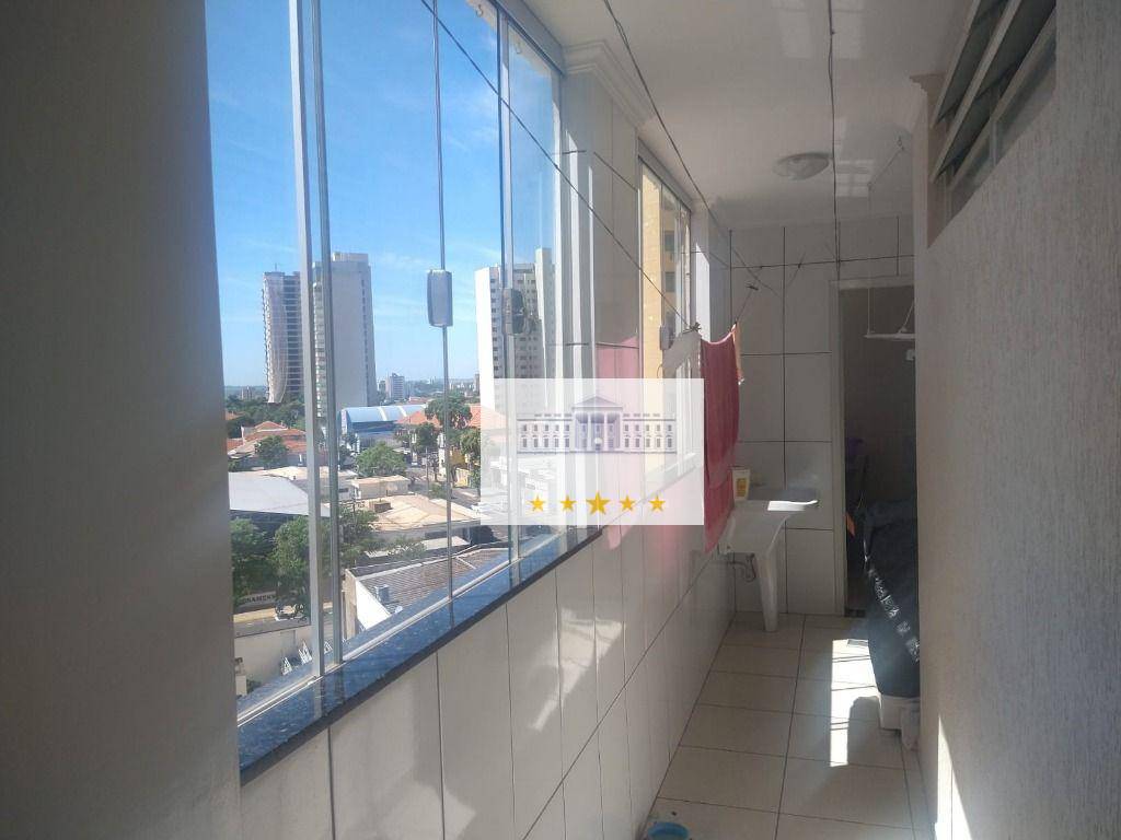 Apartamento à venda com 3 quartos, 176m² - Foto 3