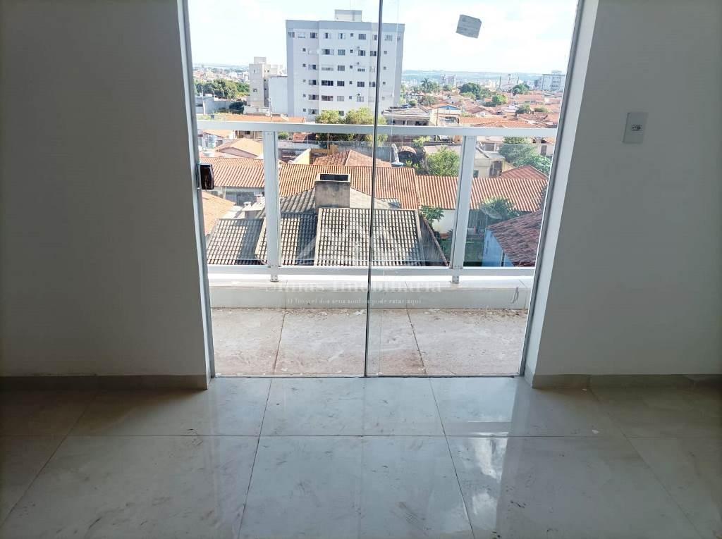 Apartamento à venda com 3 quartos, 80m² - Foto 12