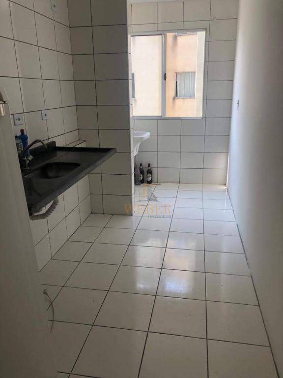 Apartamento à venda com 2 quartos, 57m² - Foto 11