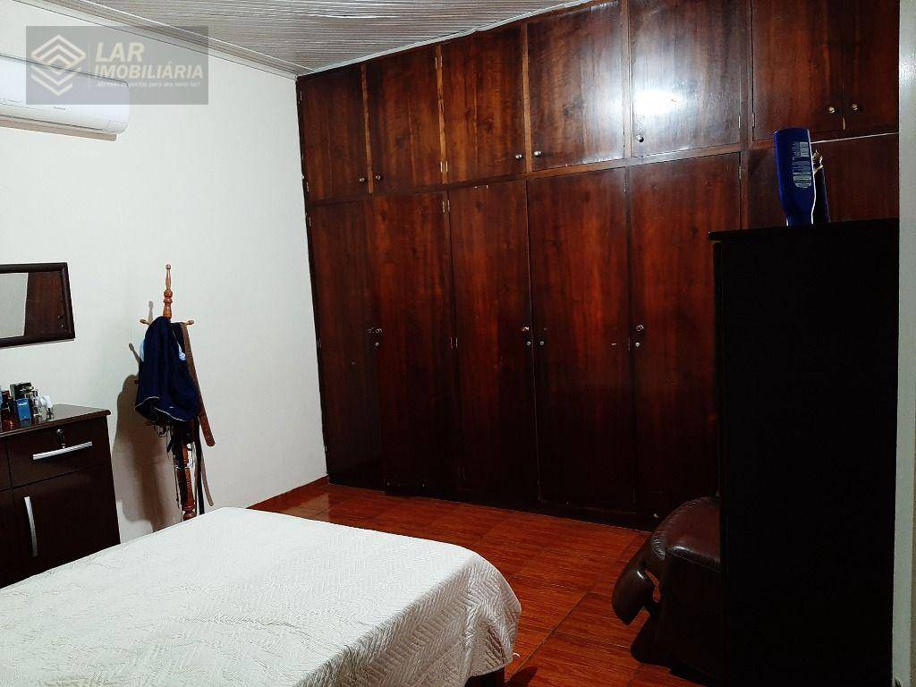 Casa à venda com 3 quartos, 230m² - Foto 12