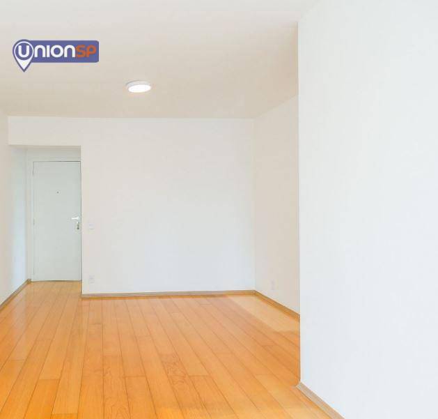 Apartamento à venda com 2 quartos, 70m² - Foto 2