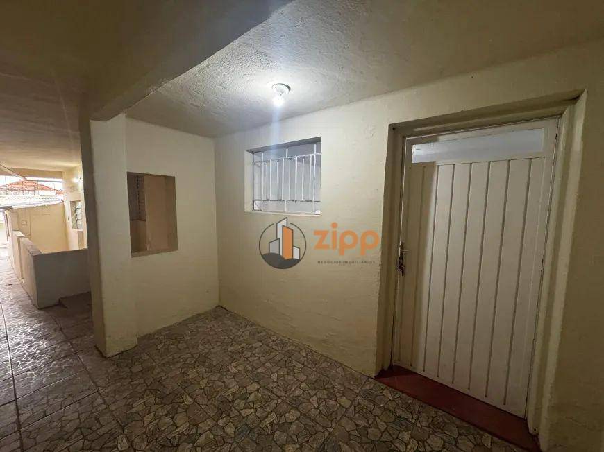 Casa para alugar com 2 quartos, 90m² - Foto 1