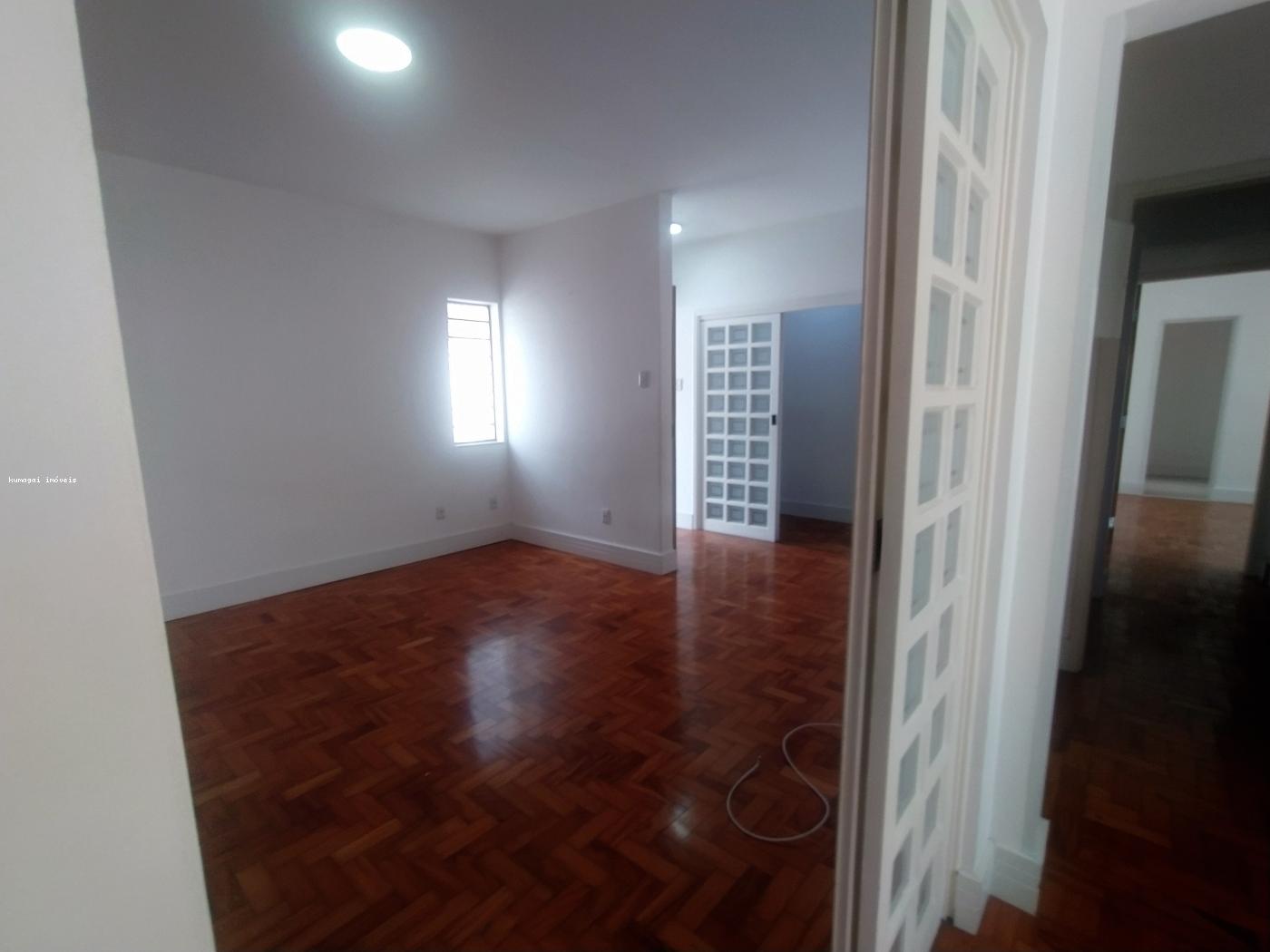 Prédio Inteiro à venda com 3 quartos, 270m² - Foto 12