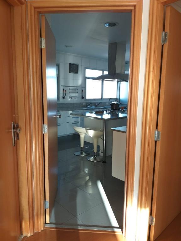 Apartamento à venda com 3 quartos, 122m² - Foto 10